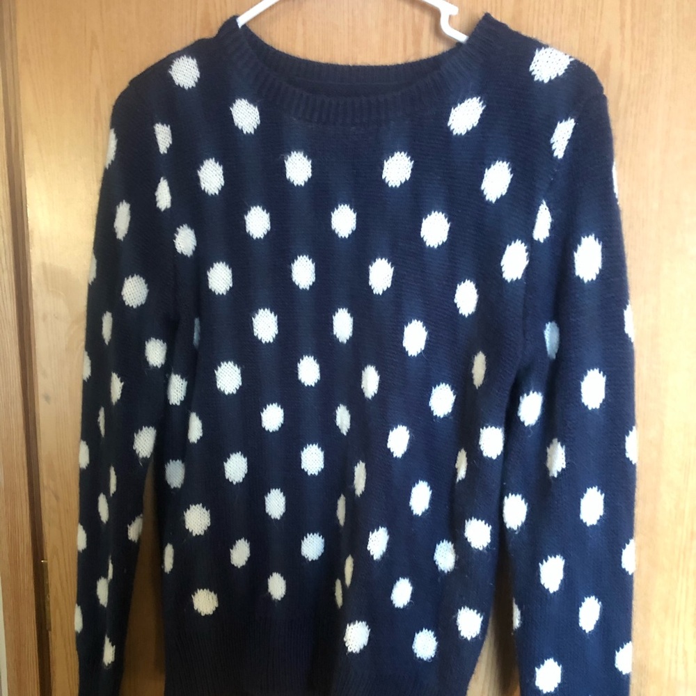 Adorable poke a dot sweater